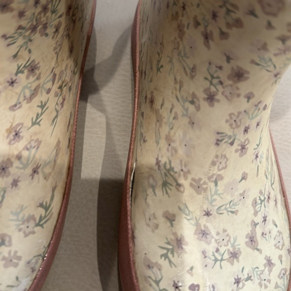 Jamie Kay Posey Rainboots - Picture 5 of 5